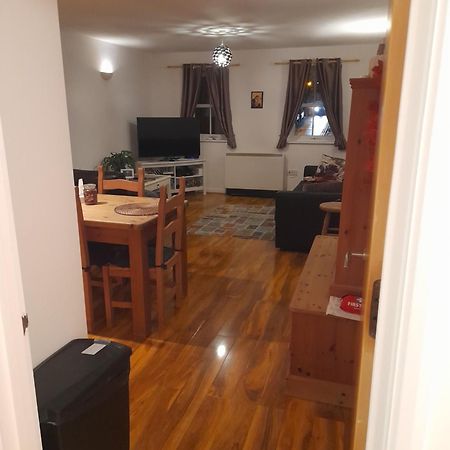 Glastonbury Town Center-Entire Apartment Экстерьер фото