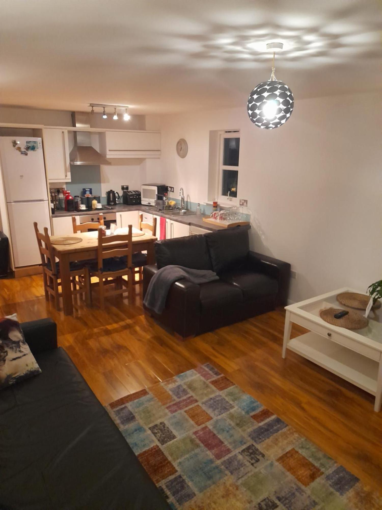 Glastonbury Town Center-Entire Apartment Экстерьер фото